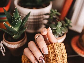 How To Start A Nail Business?